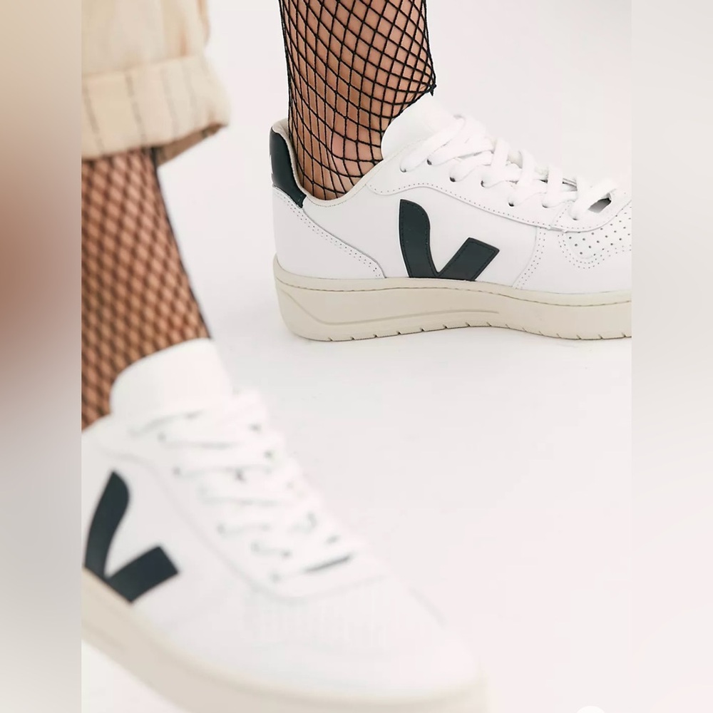 VEJA™ V-90 Sneakers